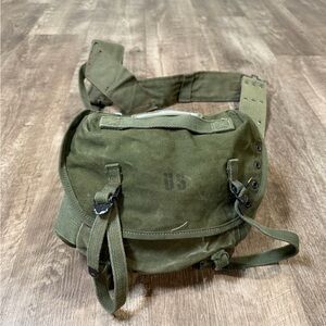 Vietnam US Military Canvas Field Pack Butt Pack 8465-823-7622 DSA 100-67-C-1533